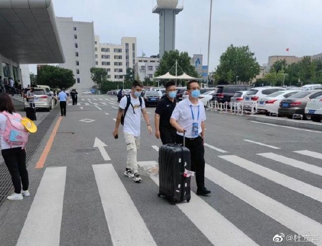 男朋友在看著呢